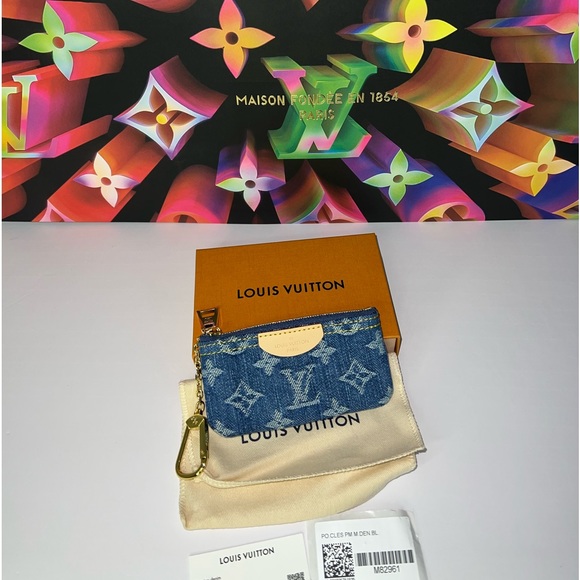Louis Vuitton Accessories - 🤩New Louis Vuitton denim key pouch key cles 🤩